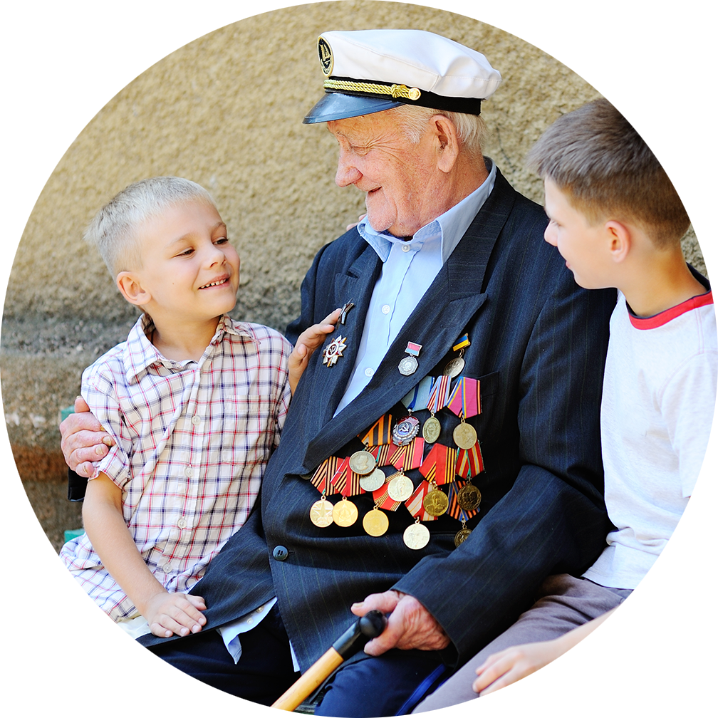 easy-donaton-pickup-about-us-page-veteran-with-grandkids