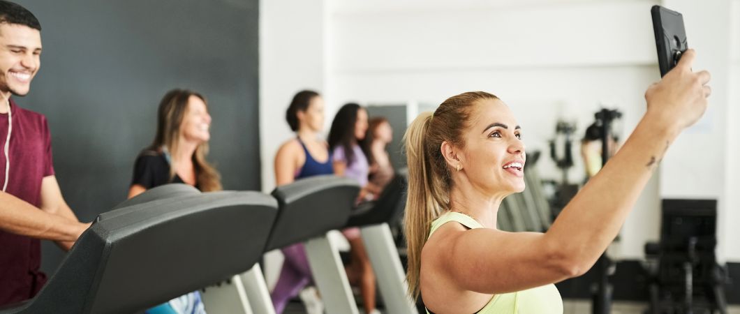 group of people participate in 5k race virtual